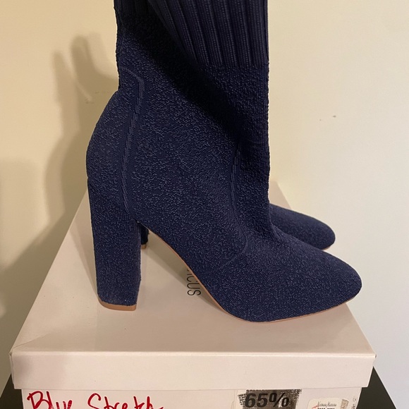New Charles David stretch fabric booties, blue size 8 - Picture 2 of 5